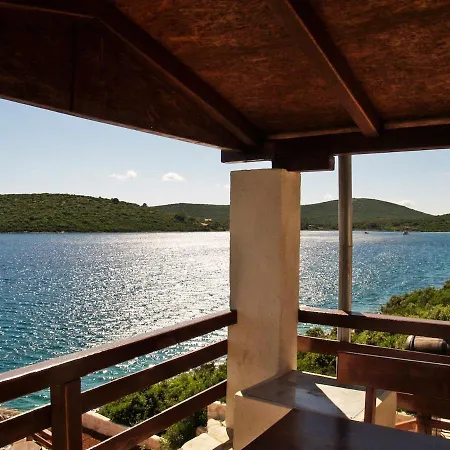 בית נופש Seaside Family Friendly House With A Swimming Pool Cove Ladjin - Landjin, Pasman - 20399 *