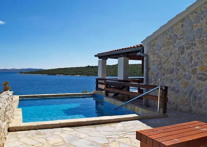 Seaside Family Friendly House With A Swimming Pool Cove Ladjin - Landjin, Pasman - 20399 *