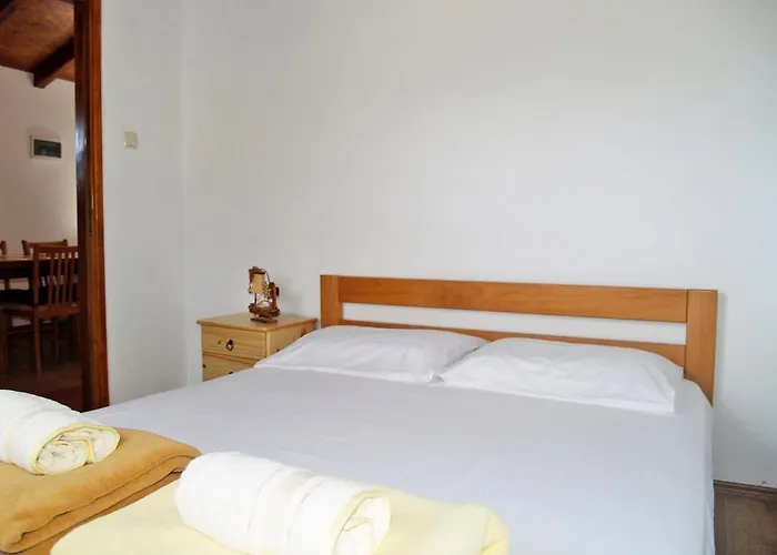 Seaside Family Friendly House With A Swimming Pool Cove Ladjin - Landjin, Pasman - 20399