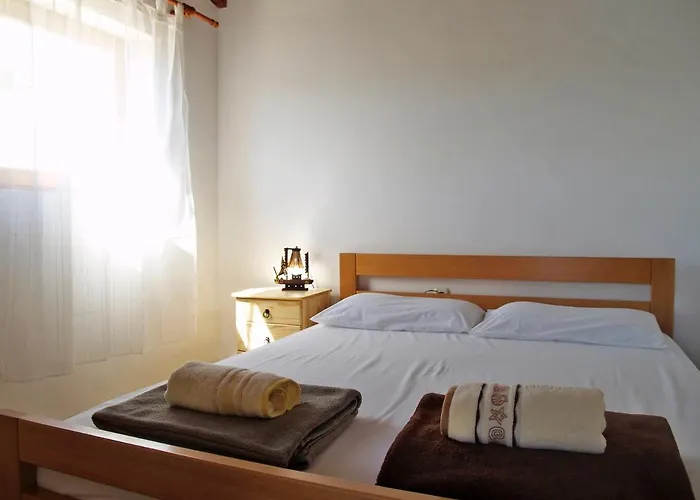 Vakantiehuis Seaside Family Friendly House With A Swimming Pool Cove Ladjin - Landjin, Pasman - 20399 Tkon